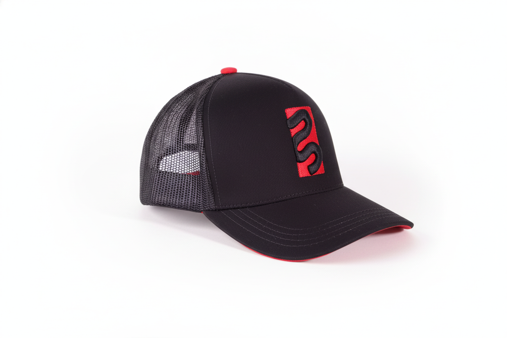 Gorra Trucker Negra con Detalles Rojos | Logo Bordado 3D | Stylacho