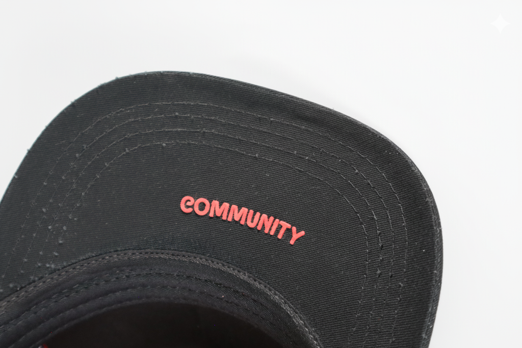Gorra Roja con Visera Negra y Logo Bordado | Edición Premium | Stylacho