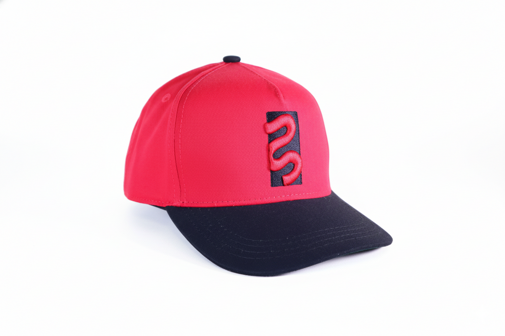 Gorra Roja con Visera Negra y Logo Bordado | Edición Premium | Stylacho